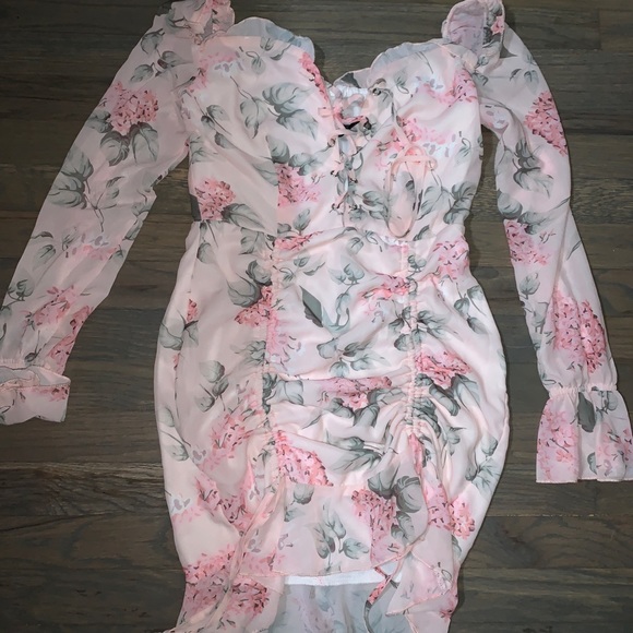 SOLD ON DEPOP 2/5 | ❤️‍🔥Floral Dress - Picture 2 of 6